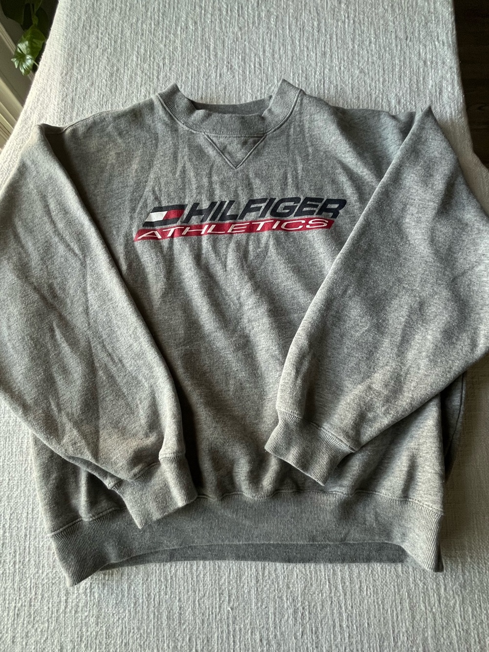 Vintage 90s Tommy Hilfiger Athletics Crewneck Grey Boxy Fit Men’s Medium EUC